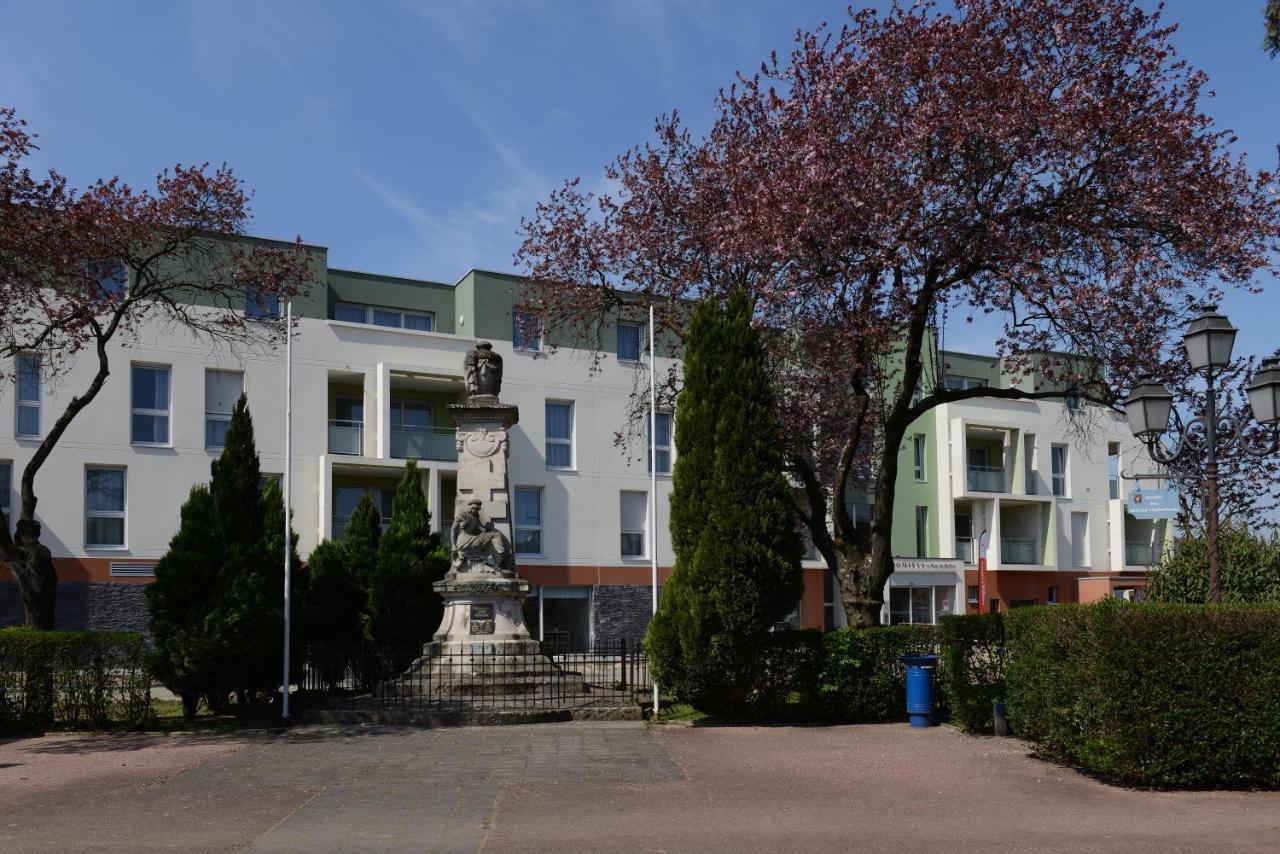 Aparthotel Domitys La Rose Du Beffroi Maizières-lès-Metz Exterior foto